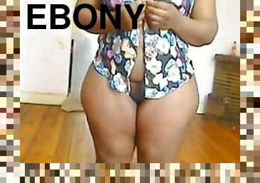 BBW ebony rolling her butt on webcam