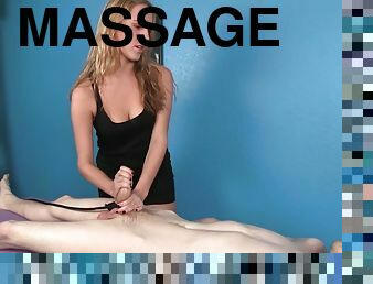 Cadence Lux spreads her legs to teases with her pussy during massage