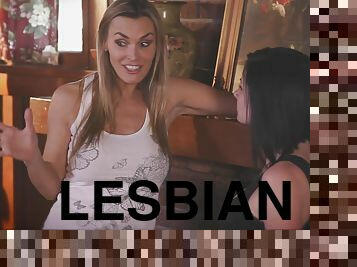 Tanya Tate and Veruca James go home to have lesbian play time