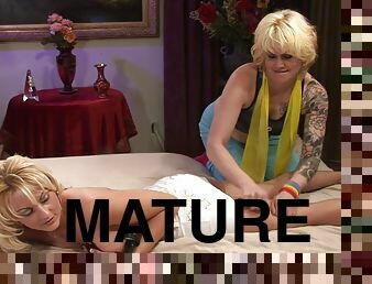 Mature and a young blonde have lesbo sex - Sindy Lange & Michelle Aston