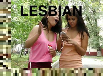 Lesbians Alexa Tomas and Tanaia Jay use a dildo for the best cum ever