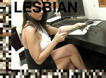 Lesbian pussy licking in the office is a fantasy of hot Jennifer Dark