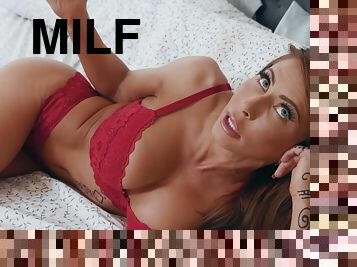 Green eyed seductress Madison Ivy begs for cum all over her face