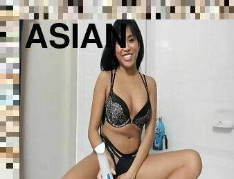 Asian Hot Babe Will Wow Her Viewers On Her Cam Show