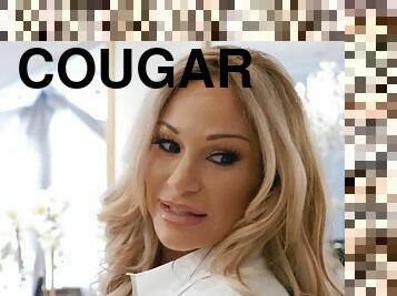Curvacious cougar Tyler Faith thrilling sex movie