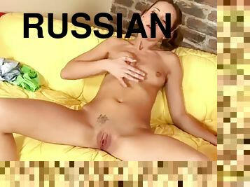 Appetizing Russian girl Carrie sucks well