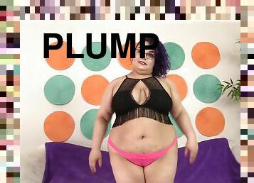 Plump Simone Debu Satisfies Herself with Vibrators