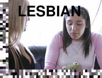 זקן, לסבית-lesbian, אמא-שאני-רוצה-לזיין, שמרטף, נשיקות, צעירה-18, יותר-זקן, זקן-וצעיר