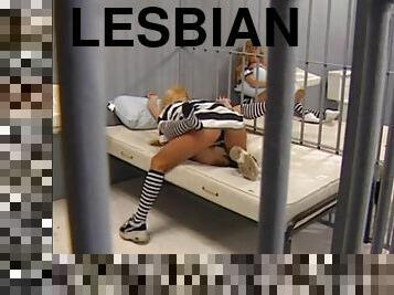 lezbejke, plavuše, pritvor, zatvor