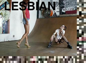Naughty interracial lesbian babes hook up at the skate park