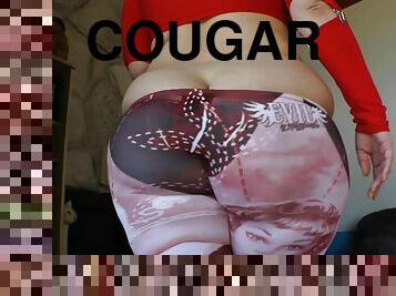 Chubby cougar with nice ass having her nipples fondled before masturbating wildly