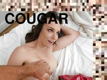 Amazing booty cougar Lexi Luna in POV sex video