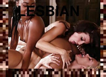 orgie, chatte-pussy, ébène, interracial, lesbienne, pornstar, trio, baisers, blonde, brunette