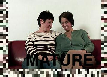 Mature brunette lesbian scissors with a nasty and busty bitch