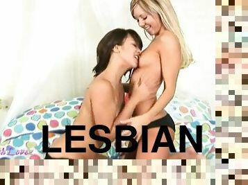 Lesbian hotties make you pop a boner with a lesbian video