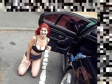 Kleine Jenny wird auf Rastplatz im Auto gefickt rothaariges SKINNY-GIRL aus Deutschland