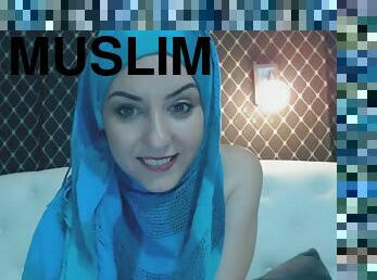 This Muslim Babe Is A Real Sex Bomb