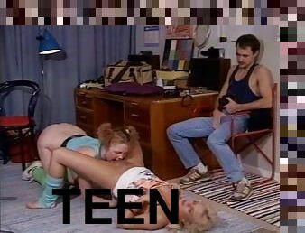 Photographer has his dick sucked by two bi-curious teens