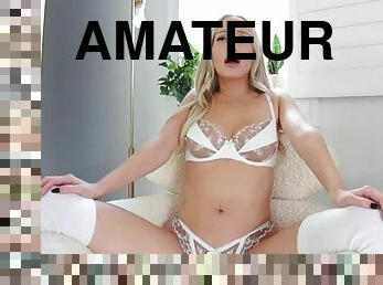 Amateur blonde solo webcam