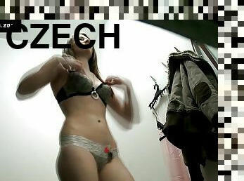 Beautiful Czech Teen Snooped in Changing Room!