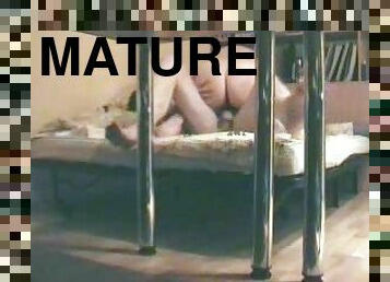 Hidden camera captures a mature slut fucked