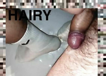 baignade, papa, poilue, masturbation, ejaculation-sur-le-corps, gay, branlette, pieds, sale, ejaculation