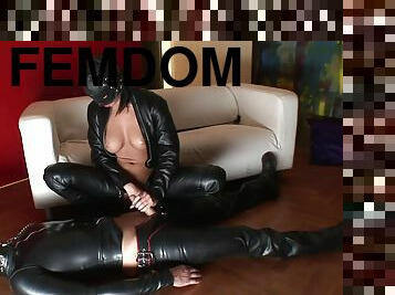 fellation, branlette, esclave, fantaisie, fétiche, latex, sexe-habillé, domination, femme-dominatrice, cuir