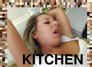 Hot chick screwed on her kitchen counter