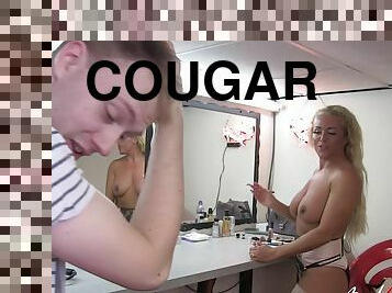 Hard rough sex of hot cougar lady with naturel tits and handy youngster stud