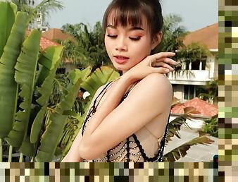 Thai model beauty Sowan hangs out with Playboy in a hot tub