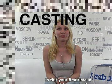 Oily blonde bitch bangs with a casting agent