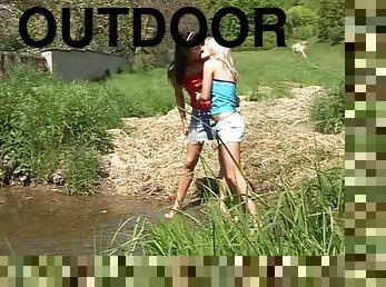 Nature loving muff diving teens have naughty sex outdoors