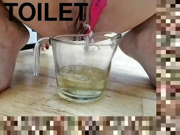 HOW MUCH OF PISS CAN YOU DRINK??