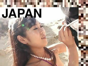 Japanese lady, Maiko Yoshida sucks dick