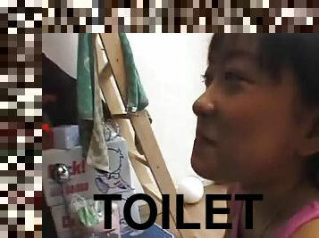 amatoriali, pompini, giovanissime, giapponesi, sperma-sulla-faccia, toilette