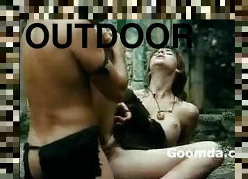 Classic kiss and fuck outdoors with hottie