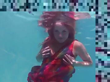 Nikita Vodorezova showed her sexy body underwater