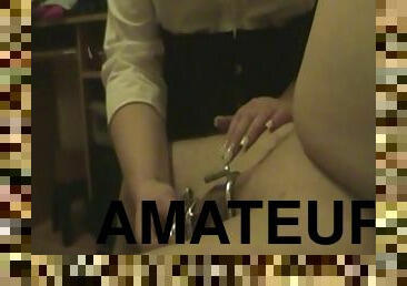 amateur, branlette, femme-habillée-mec-nu, femme-dominatrice