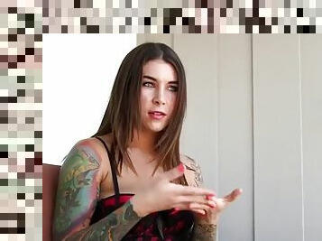 Girl with tattooed hands is good for deep throat