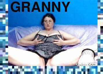 Granny strips off her underwear then masturbates and fucked her pussy