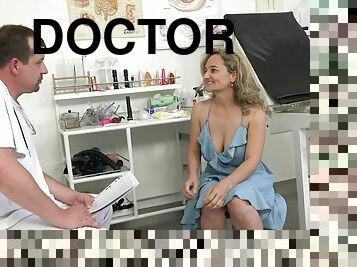 Horny doctor takes care of Ameli