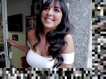 Busty brasilian babe alba desilva gets her pussy stretched