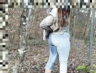 OMG my first Outdoor Jeans Piss - 18yo german Girl 