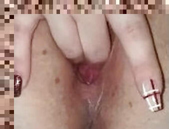 Bbw wife rubs and finger wet pussy with sexy nails