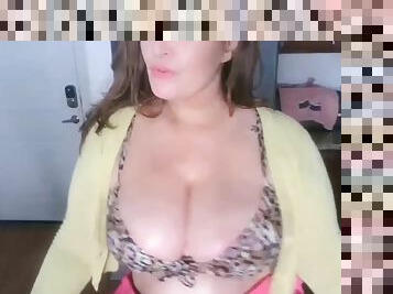 Nice milf show 02