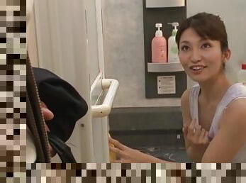 Homemade video of cute MILF Noa Yonekura blowing a neighbor