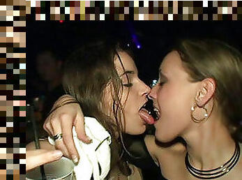 שיכור, מסיבה, חתיכות, לסבית-lesbian, חרמןנית, מועדון