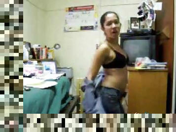 NRI Nurse does a hot booty shake dance on live cam