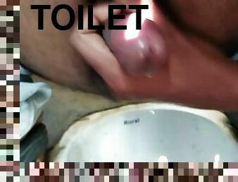 Handjob Orgasum jerk off in the toilet