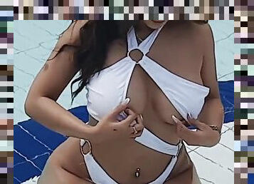 Sesi foto di hotel bikini seksi aja No Nude